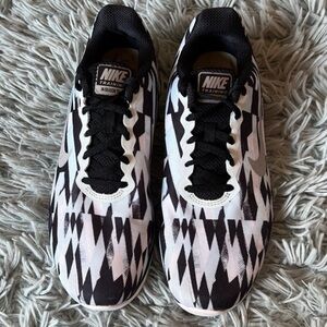 Nike In Season Trainer 6 Running Shoes